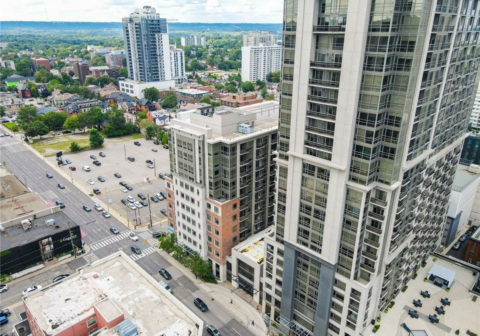 150-main-st-street-w-hamilton-ontario-40733597