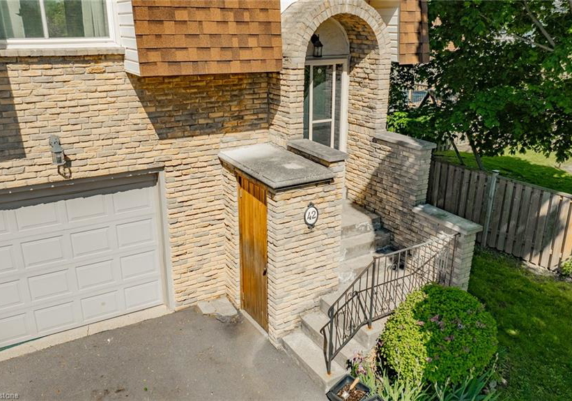 42-melanie-crescent-waterdown-ontario-40733603