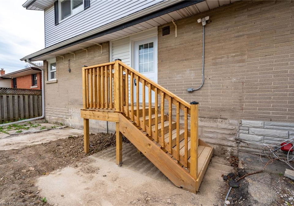 51-grandfield-street-hamilton-ontario-40733640