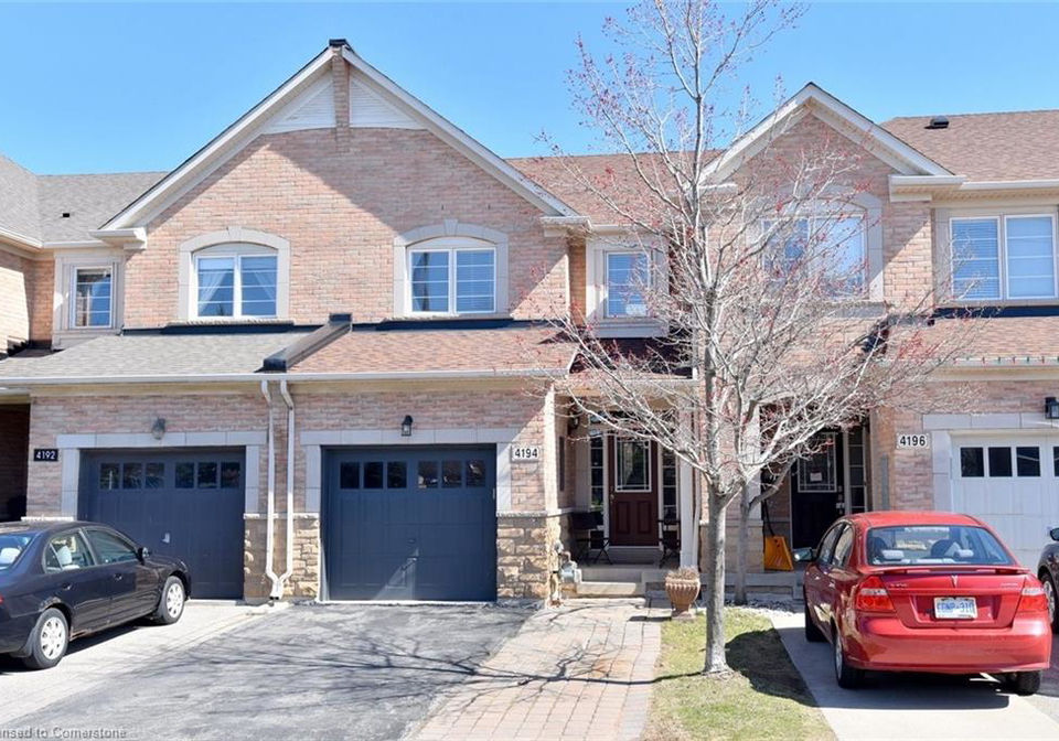 4194-rawlins-common-burlington-ontario-40733672