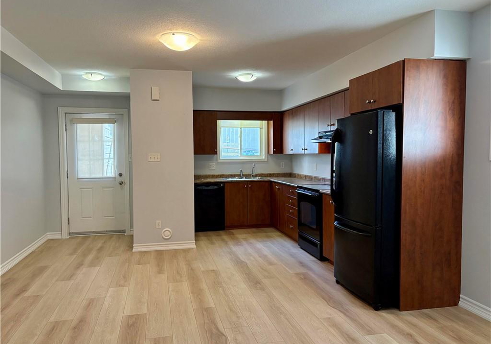 50-howe-drive-kitchener-ontario-40733779