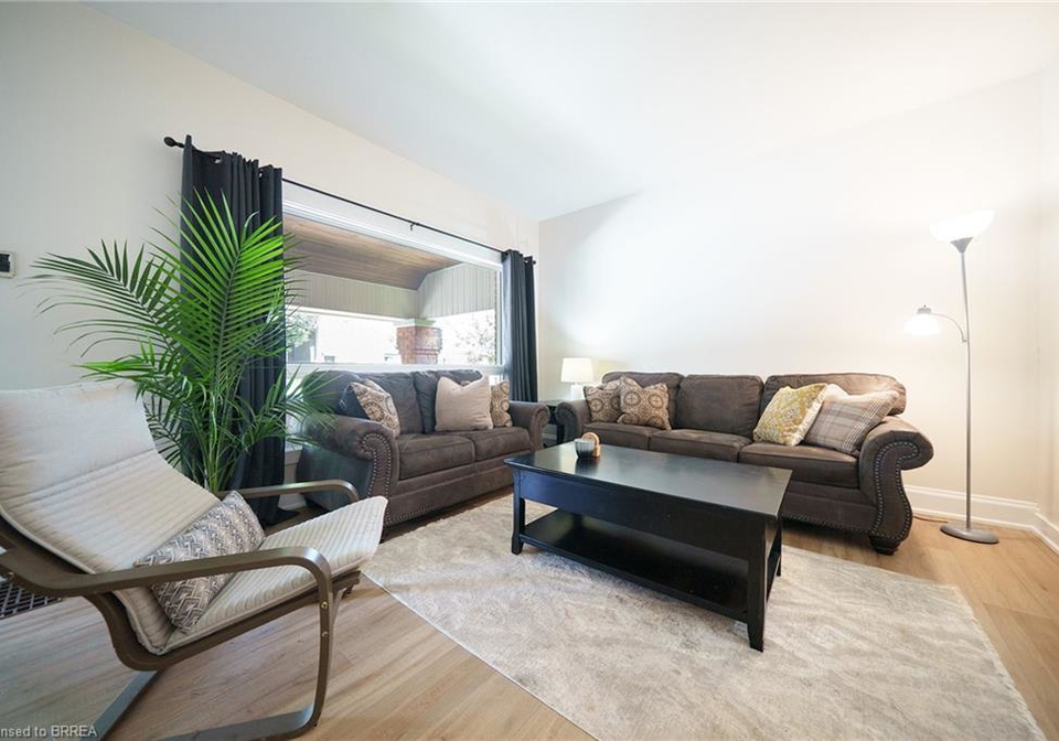 141-elgin-street-brantford-ontario-40733890