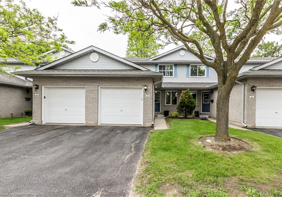 425-kingscourt-drive-waterloo-ontario-40733917