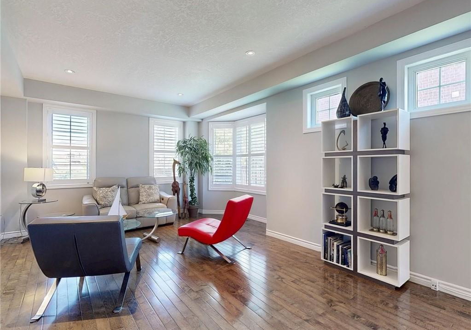 4-panabaker-drive-hamilton-ontario-40734037