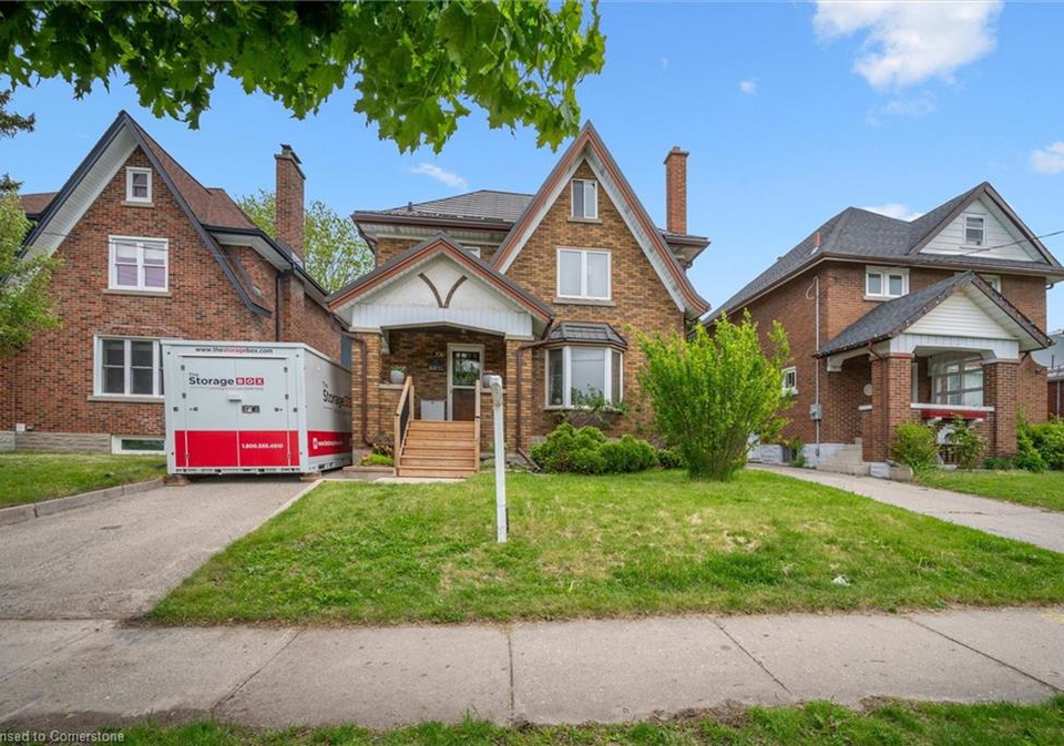 208-stirling-avenue-s-kitchener-ontario-40734111