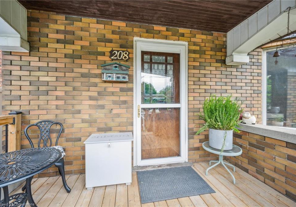 208-stirling-avenue-s-kitchener-ontario-40734111