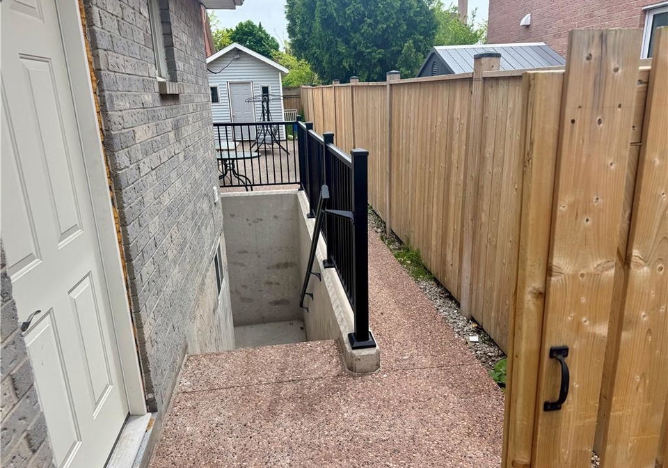 222-burnett-avenue-cambridge-ontario-40734115