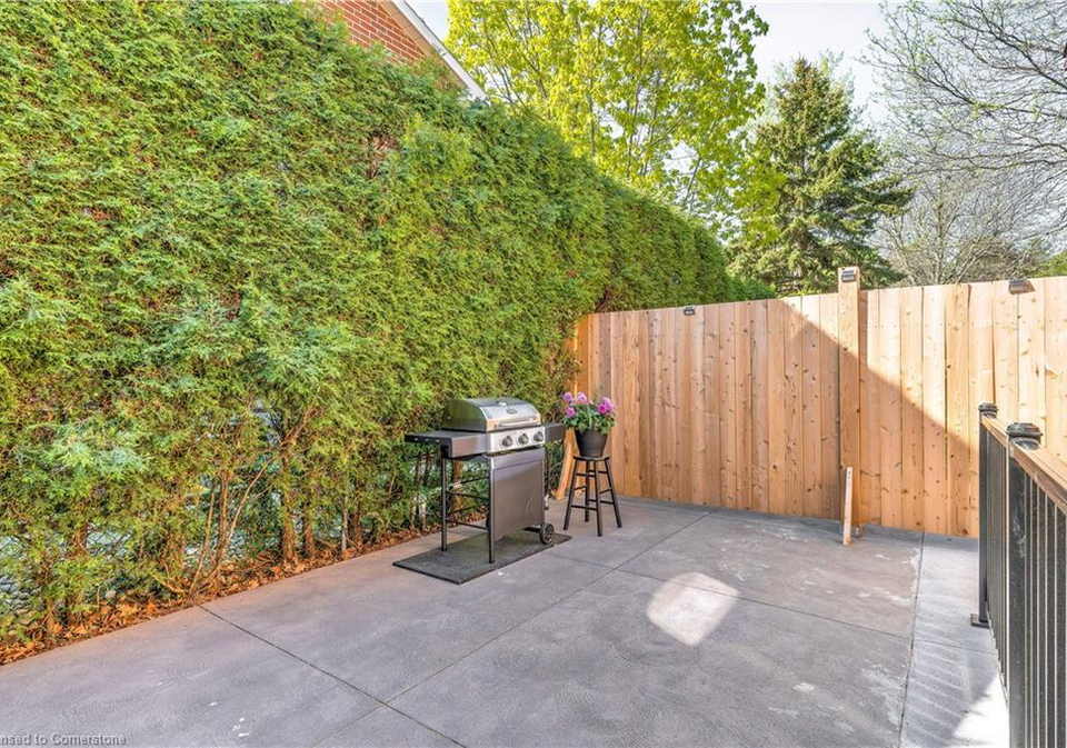 11-melissa-crescent-waterdown-ontario-40734246