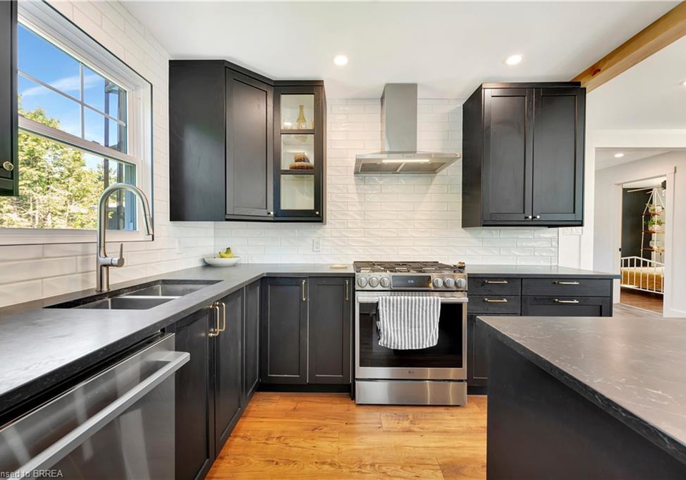 5-kings-lane-scotland-ontario-40734465