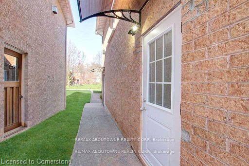 80-laurendale-avenue-waterdown-ontario-40734557