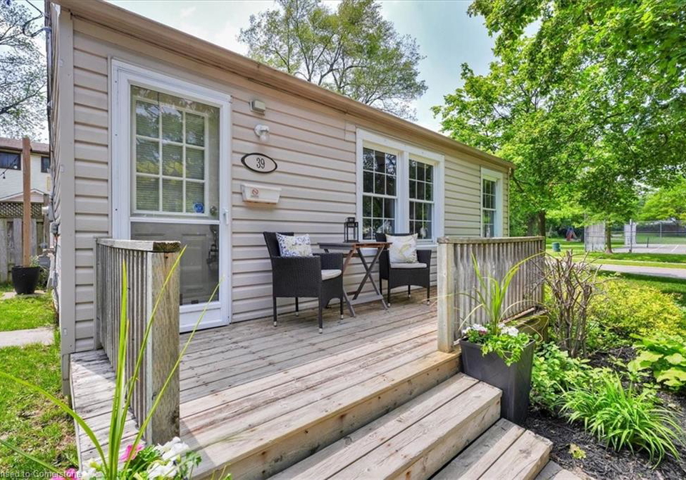 39-brant-crescent-kitchener-ontario-40734591