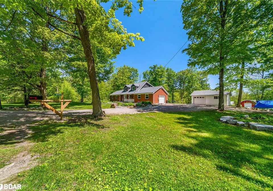 1683-dunns-line-severn-ontario-40734746