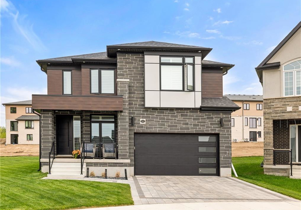 921-nathalie-court-kitchener-ontario-40734928