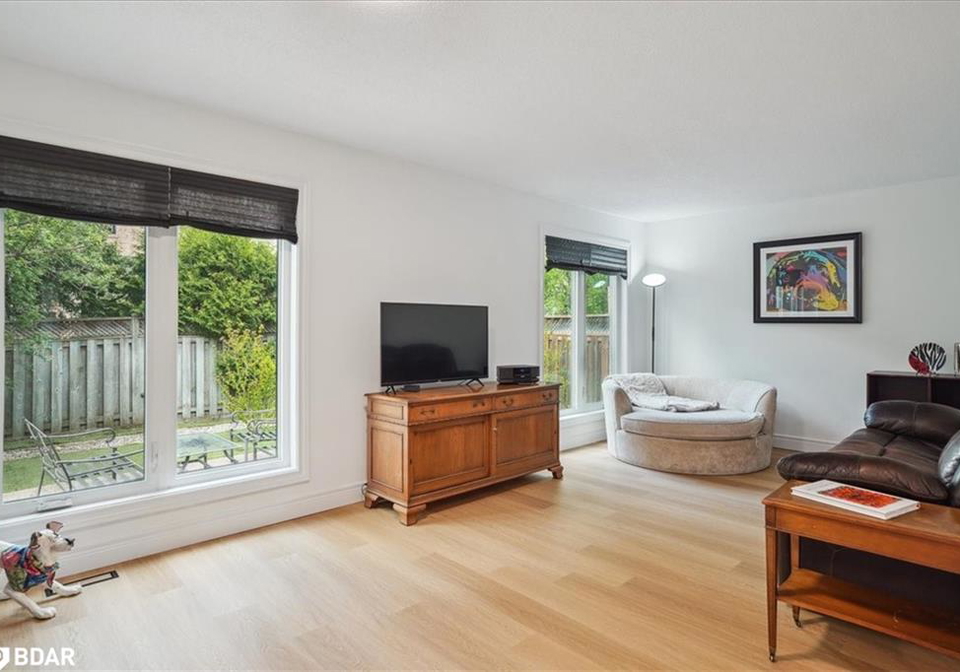 2380-pathfinder-drive-burlington-ontario-40734932