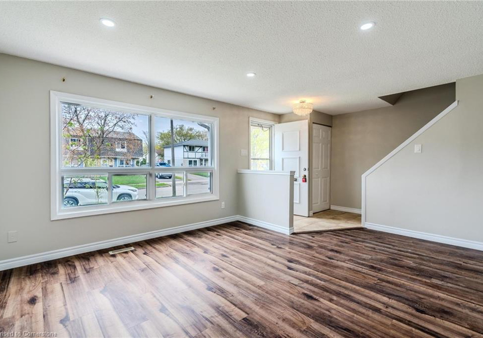 29b-helene-crescent-waterloo-ontario-40735025