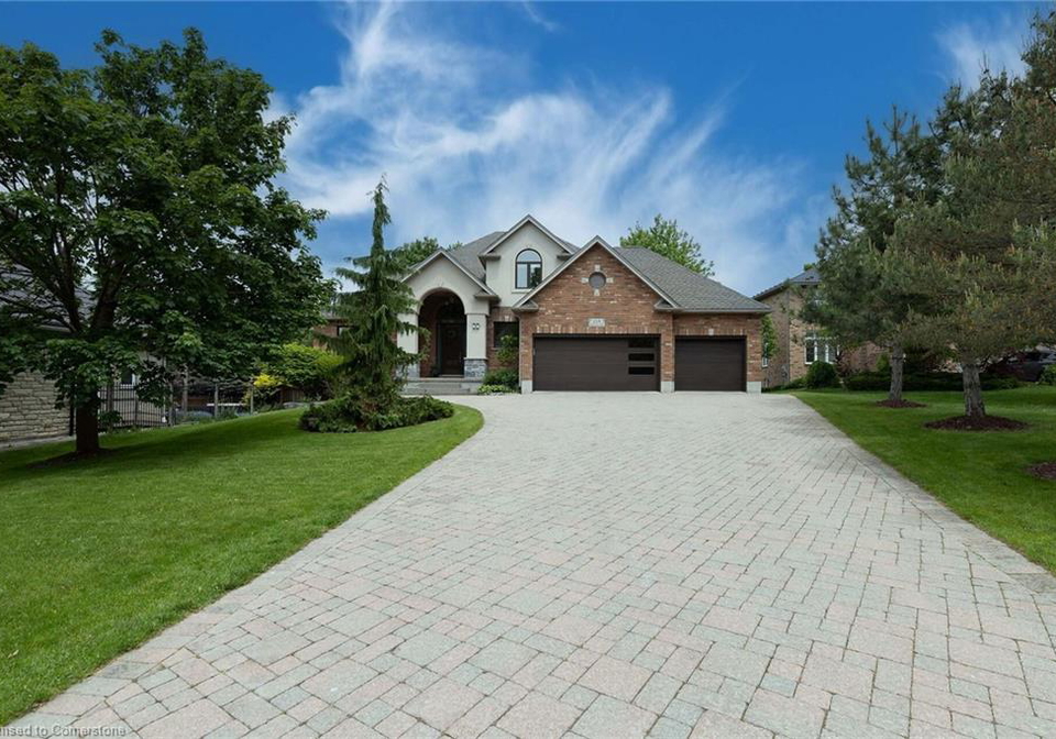 108-dirksen-court-kitchener-ontario-40735069