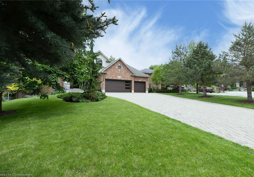 108-dirksen-court-kitchener-ontario-40735069