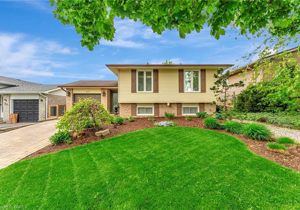 47-myrtleville-drive-brantford-ontario-40735076