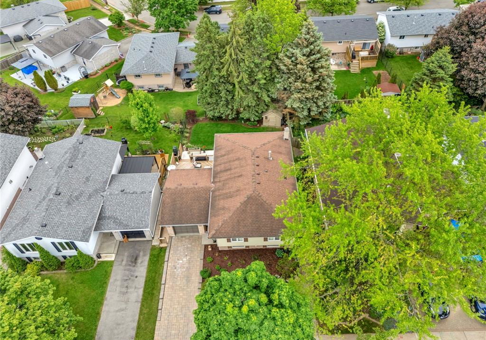 47-myrtleville-drive-brantford-ontario-40735076