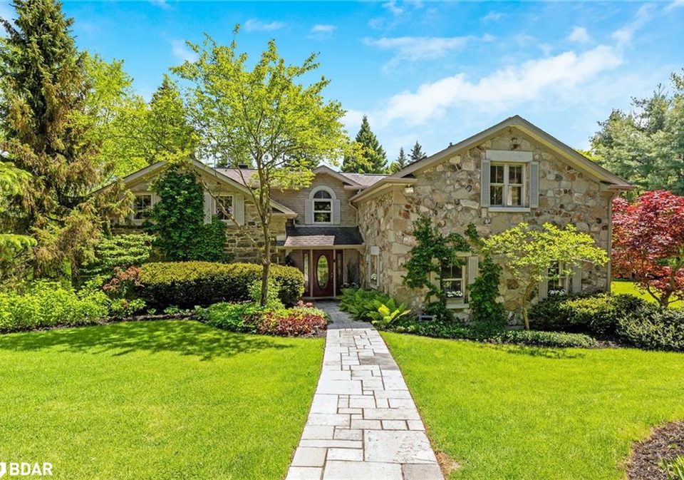 8492-canyon-road-campbellville-ontario-40735106