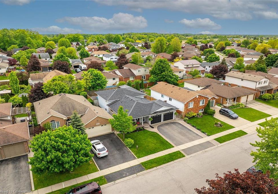 18-jamieson-drive-caledonia-ontario-40735115