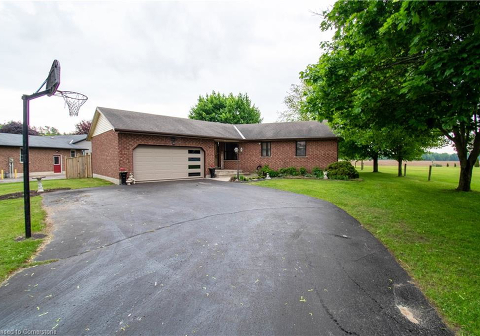 56057-heritage-line-straffordville-ontario-40735136