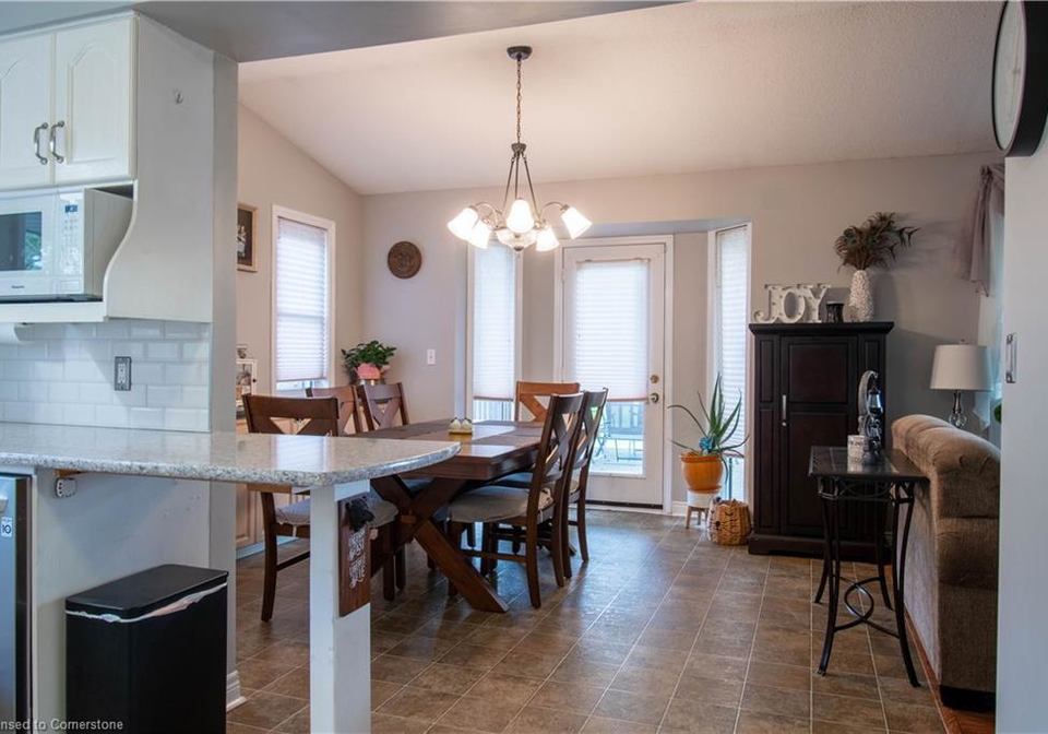 56057-heritage-line-straffordville-ontario-40735136