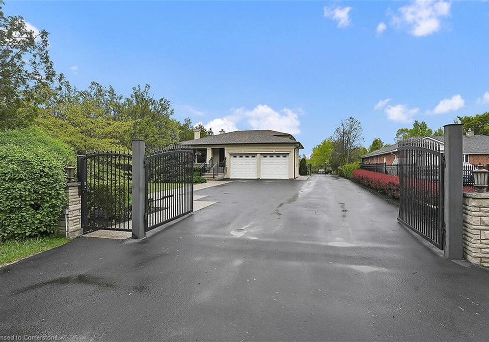 229-green-mountain-road-e-stoney-creek-ontario-40735186