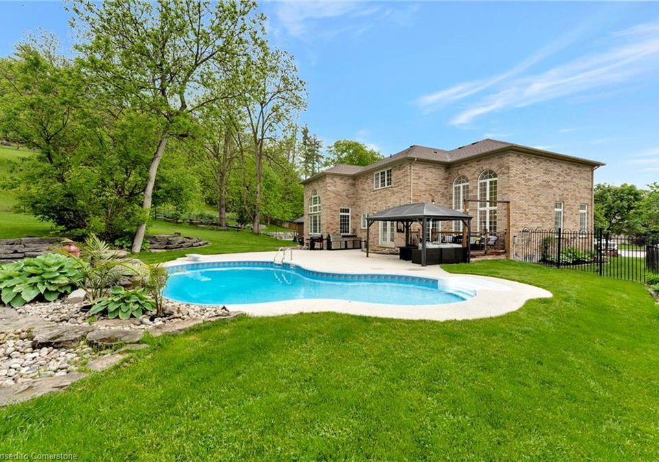 32-berry-patch-lane-cambridge-ontario-40735197