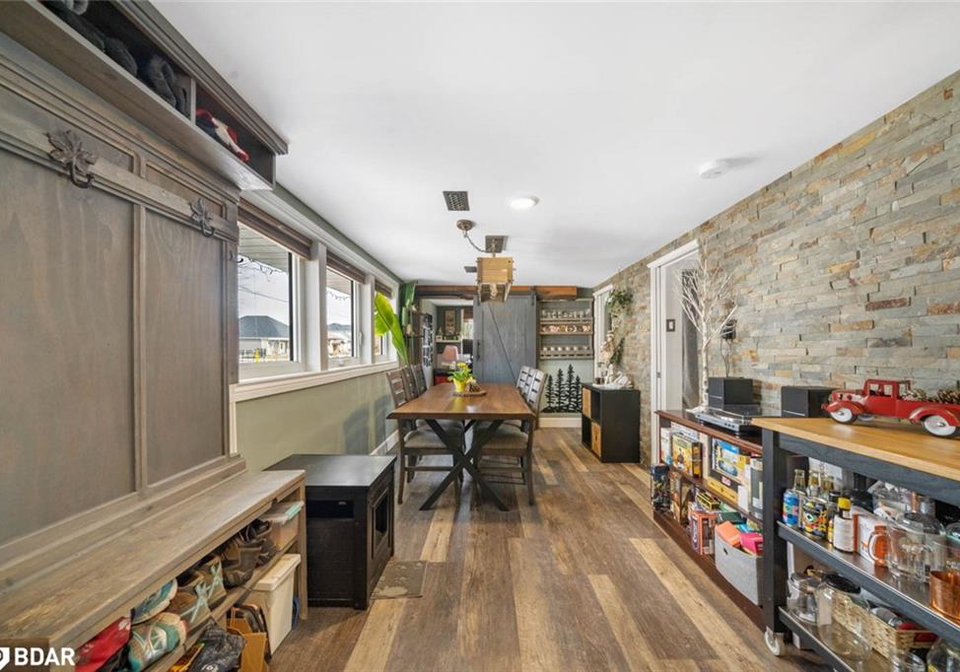 22-centre-street-angus-ontario-40735249