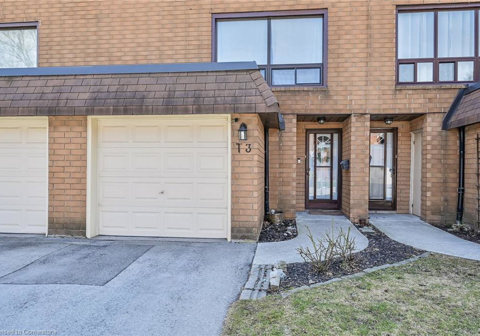 444-stone-church-street-w-hamilton-ontario-40735313