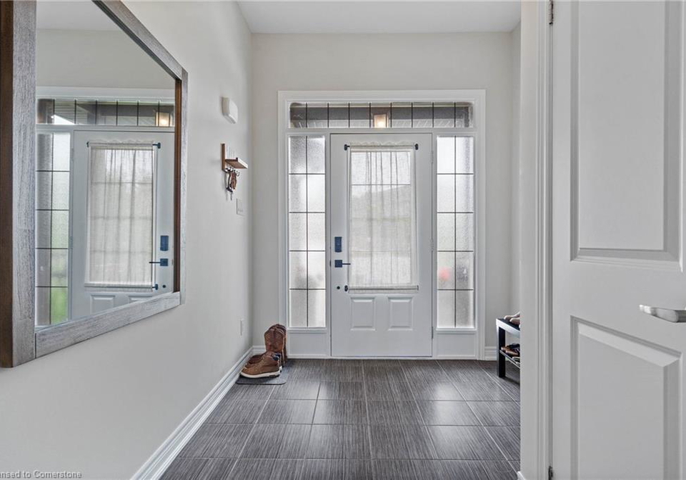 21-balmoral-street-paris-ontario-40735317