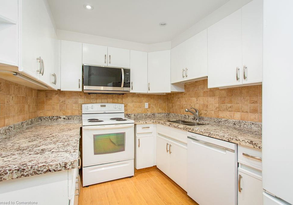 102-bronte-road-oakville-ontario-40735338