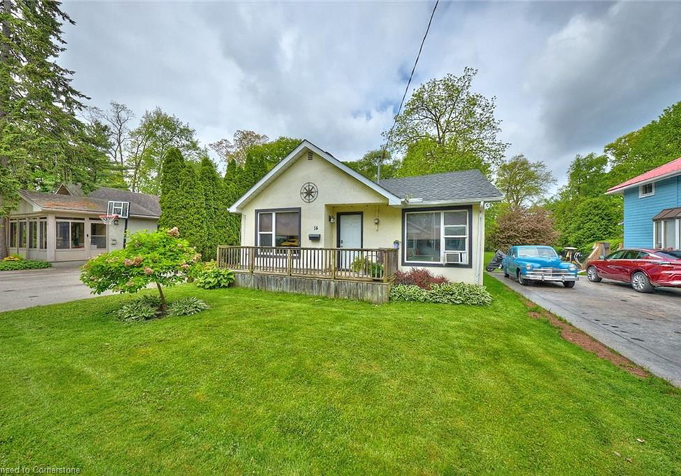 14-betts-avenue-grimsby-ontario-40735371