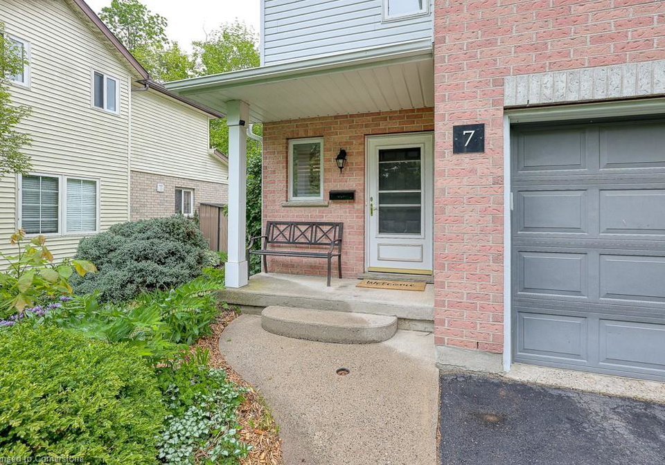 20-forrest-avenue-w-new-hamburg-ontario-40735395