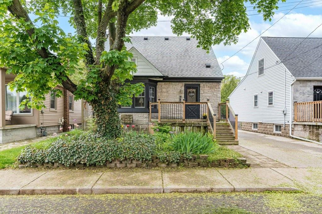 384-thayer-avenue-hamilton-ontario-40735582