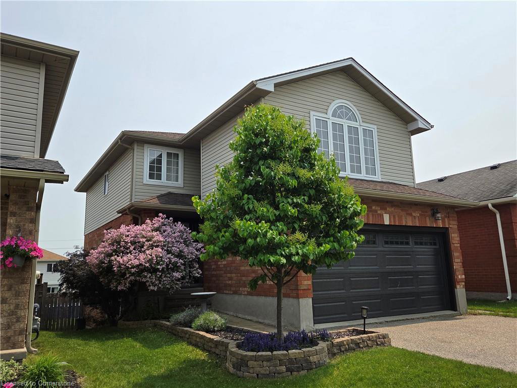10-queen-charlotte-crescent-kitchener-ontario-40735644
