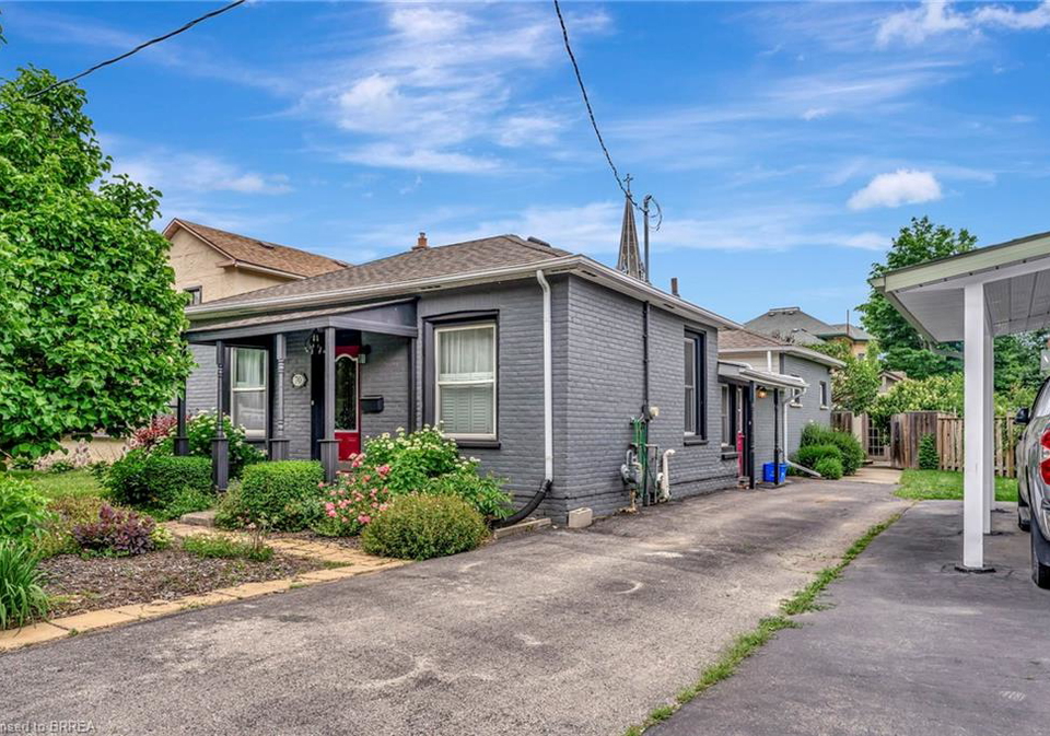 70-dumfries-street-paris-ontario-40735837