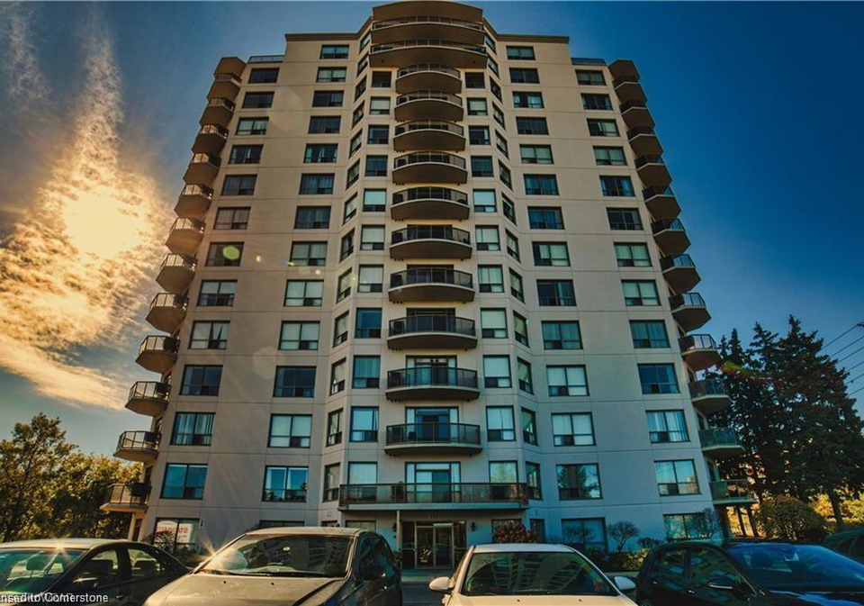 255-keats-way-waterloo-ontario-40735854