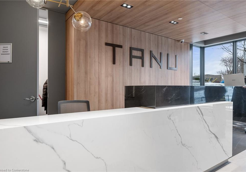 21-park-street-e-port-credit-ontario-40735857