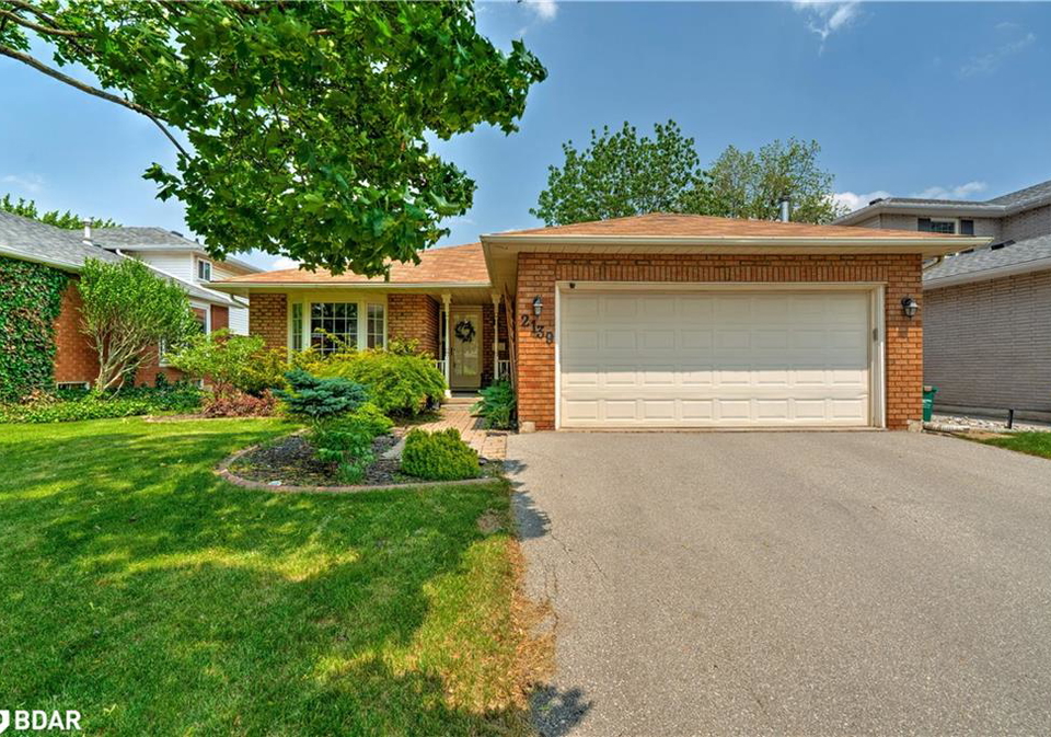 2139-marc-lane-burlington-ontario-40735860