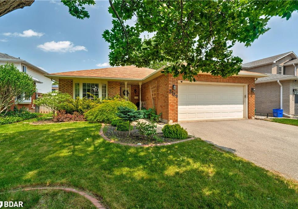 2139-marc-lane-burlington-ontario-40735860