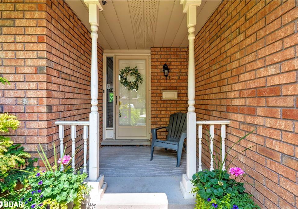 2139-marc-lane-burlington-ontario-40735860