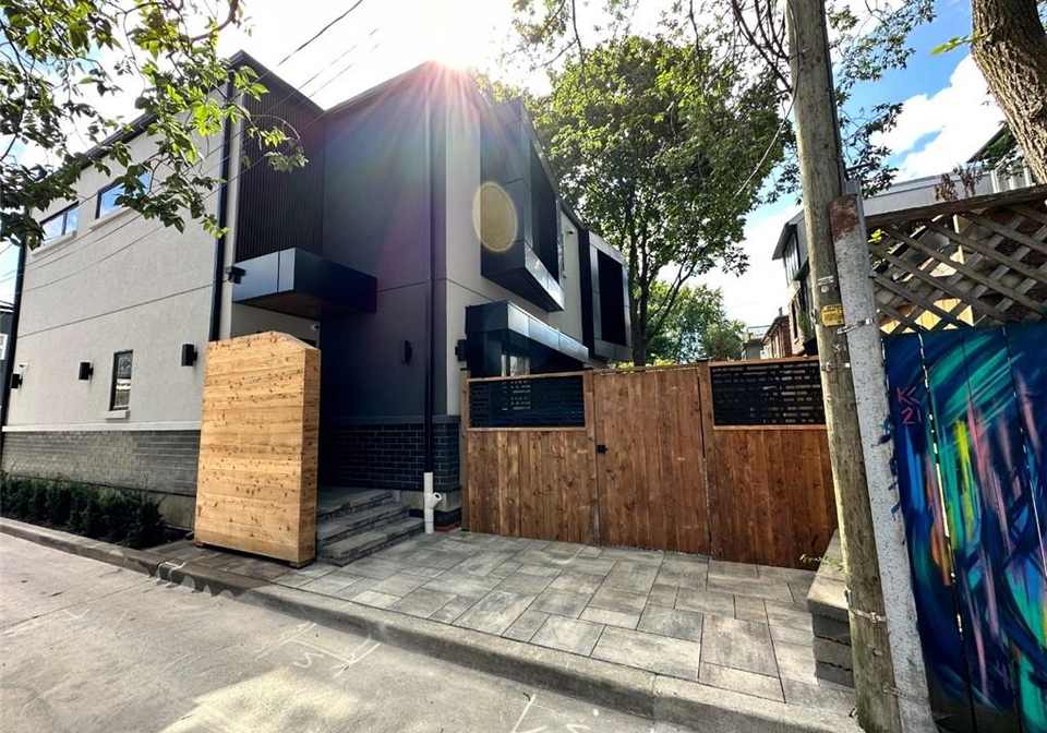 59-bowden-street-toronto-ontario-40735905