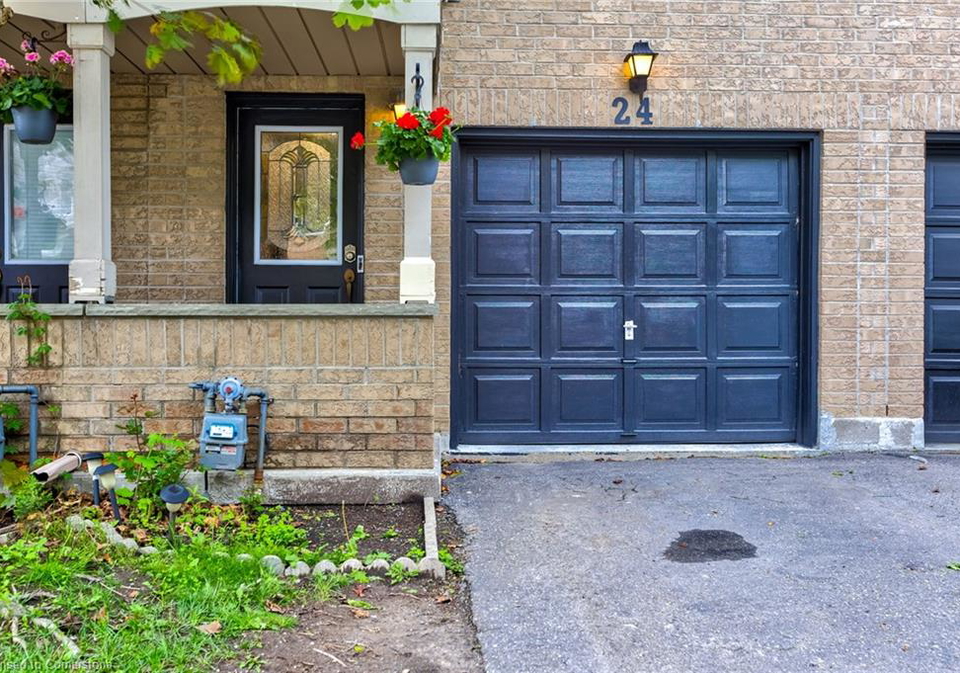 24-spraggins-lane-ajax-ontario-40736047