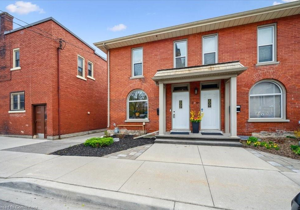 7-salisbury-avenue-cambridge-ontario-40736088
