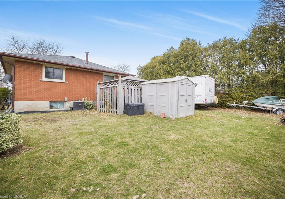 6-robroy-court-brantford-ontario-40736124
