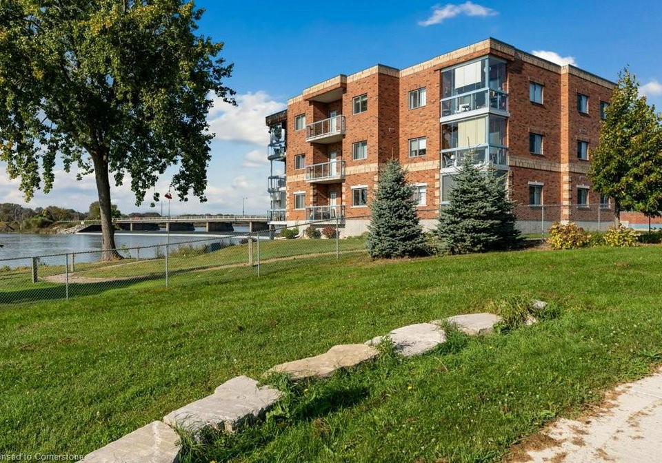 210-main-street-e-dunnville-ontario-40736137