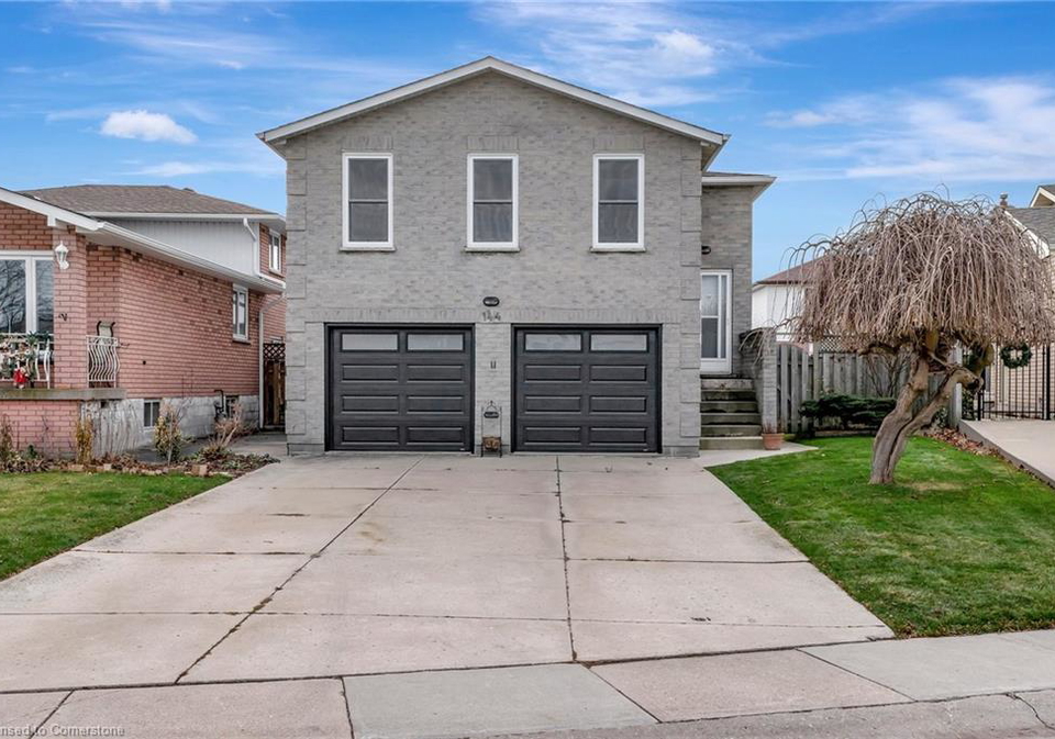 144-ravenbury-drive-hamilton-ontario-40736284