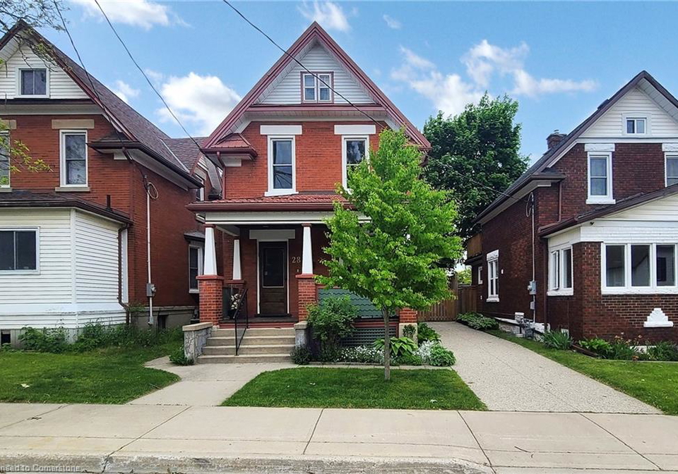 28-henry-street-kitchener-ontario-40736452